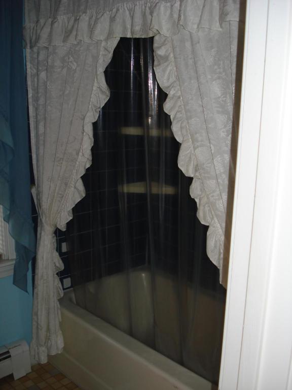 The Bradford Carver Guest House Provincetown Room photo